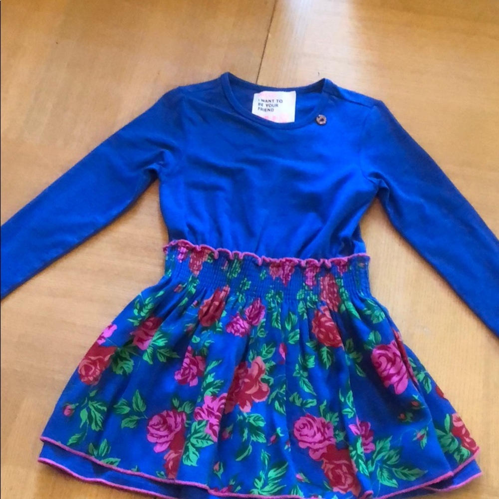 Girl’s dress